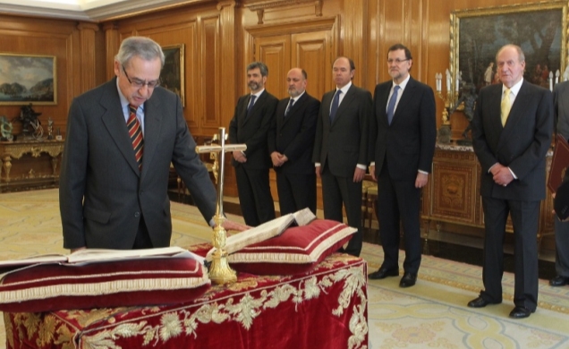 Su Majestad el Rey durante el acto de jura del nuevo Magistrado del Tribunal Constitucional, Ricardo Enríquez Sancho